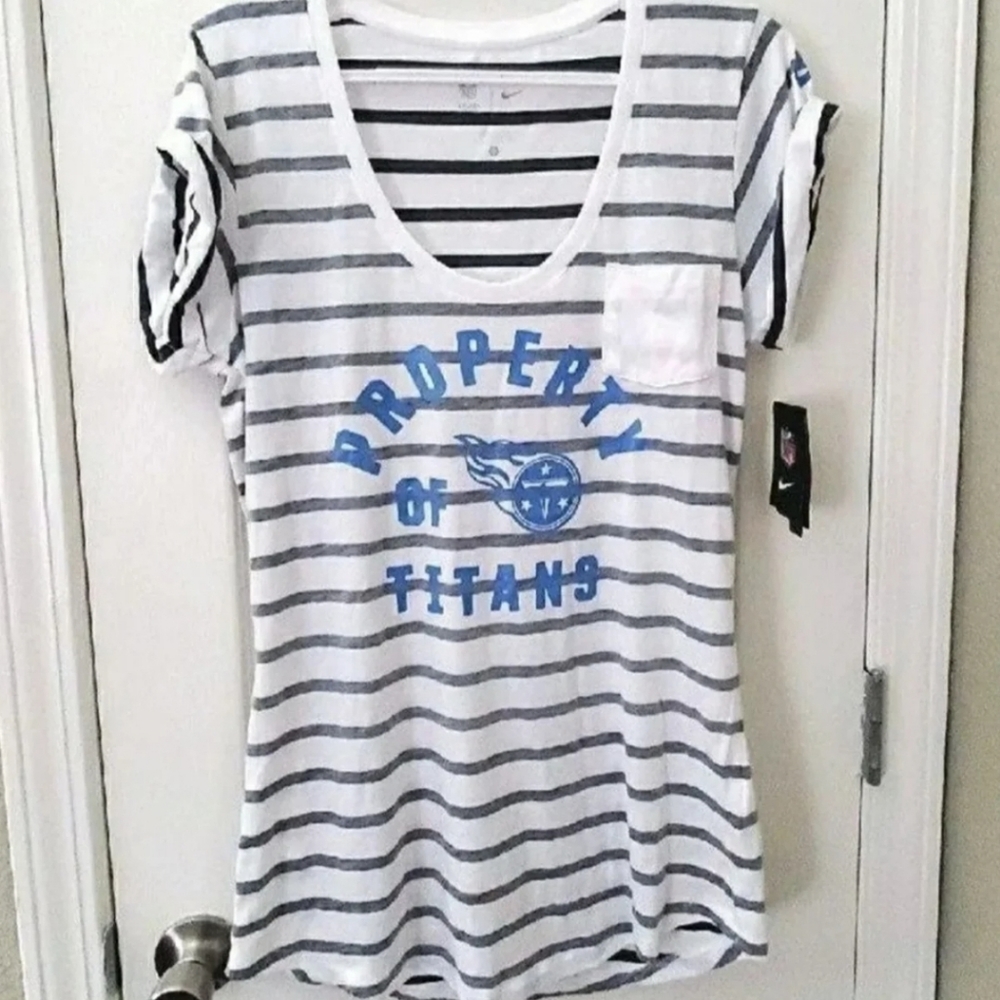 Womens Nike Tennesee Titans Shirt Small NFL Football NEW
